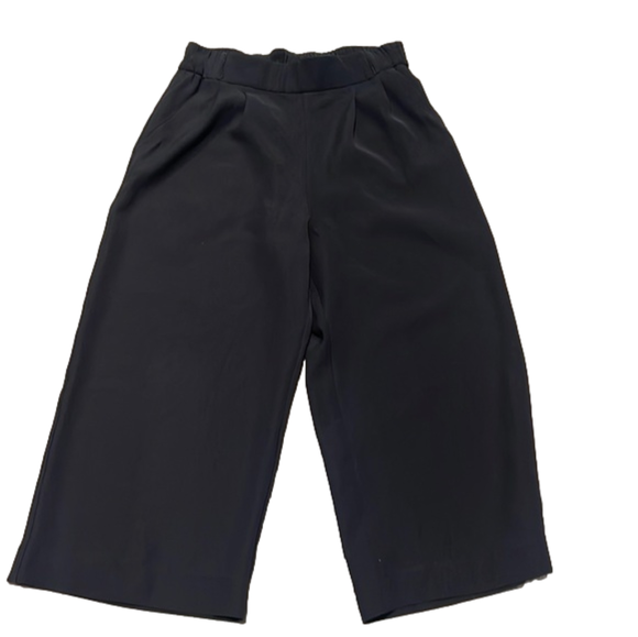lululemon athletica Pants - lululemon athletica' Size 6 Black Cropped Joggers